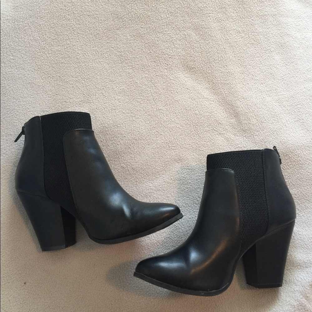 Boots - Picture 2 of 8
